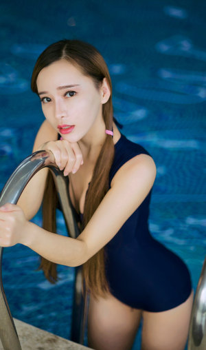 游惑被迫亲密互动的剧情